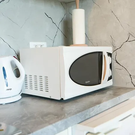 Tonik Diklo, Seaside In Lägenhet