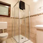 Tonik Diklo, Seaside In * Zadar