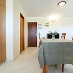 Tonik Diklo, Seaside In