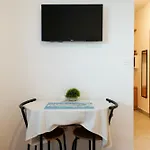 Tonik Diklo, Seaside In *