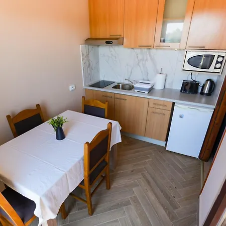Διαμέρισμα Tonik Diklo, Seaside In *