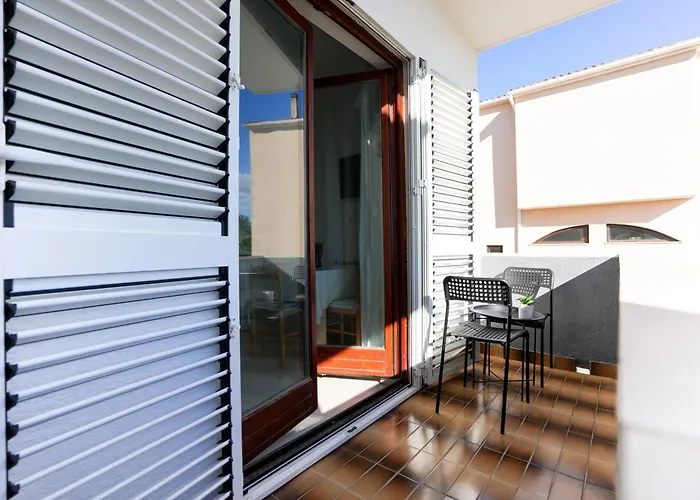 Tonik Diklo, Seaside In Zadar