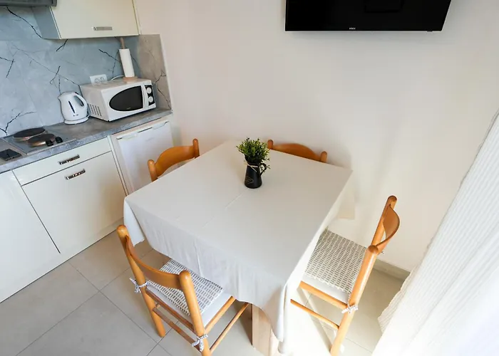 Tonik Diklo, Seaside In Apartamento Zadar