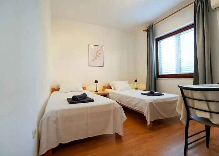 Tonik Diklo, Seaside In *