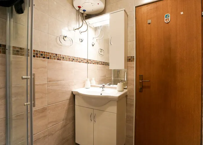 Tonik Diklo, Seaside In *