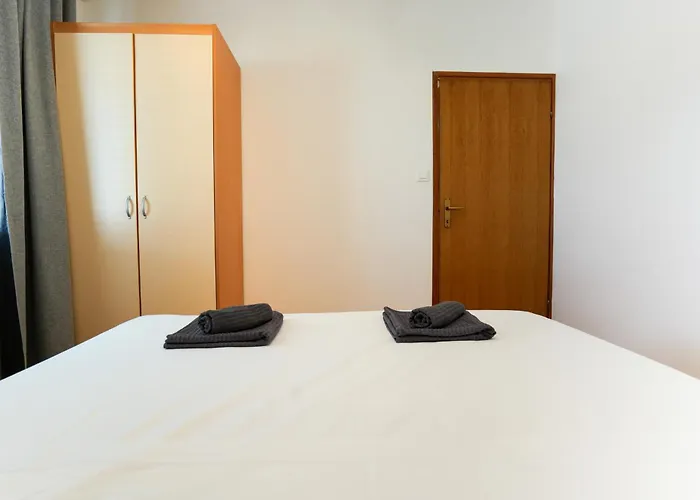 Tonik Diklo, Seaside In Apartamento Zadar