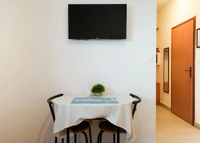 Tonik Diklo, Seaside In *