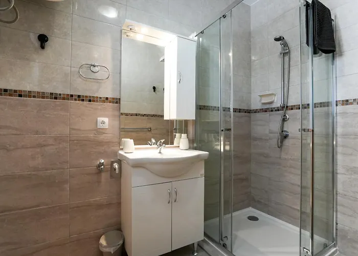 Tonik Diklo, Seaside In Apartamento Zadar